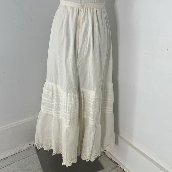 Antique Victorian Era Angelic White Lacey Petticoat Skirt - Picture 4 of 6